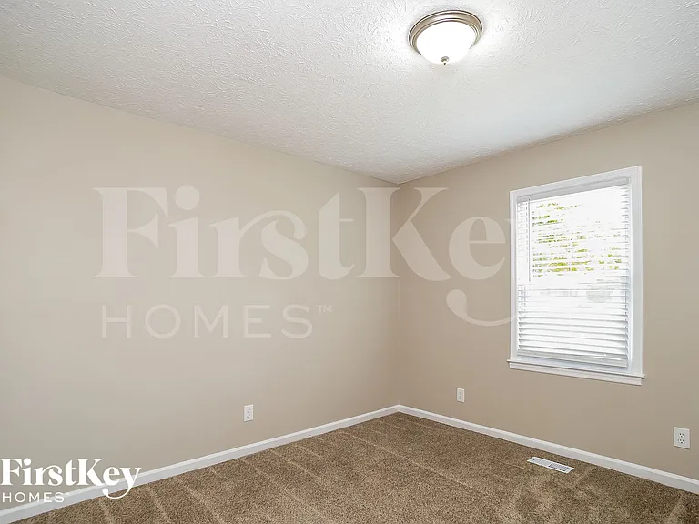 127 McWhirter Pl — Photo 13