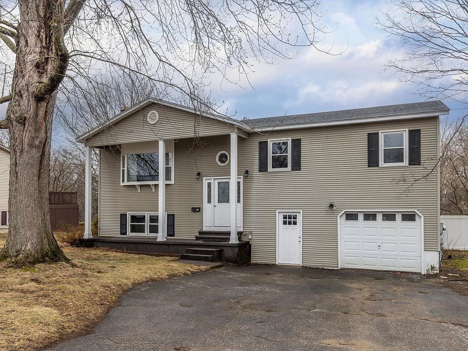 1st image of 32 Dufresne Drive
