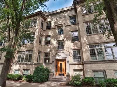 6151 N Glenwood Ave #205, Chicago, IL, 60660