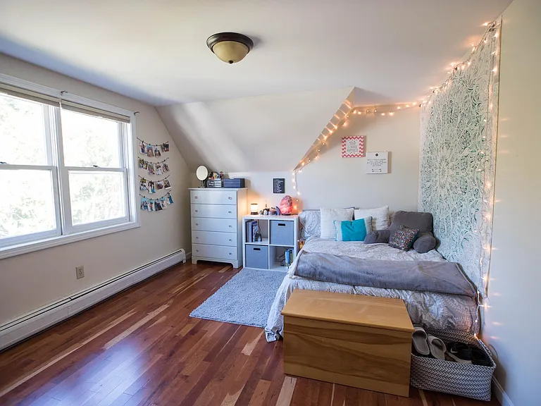 upstairs bedroom #2
