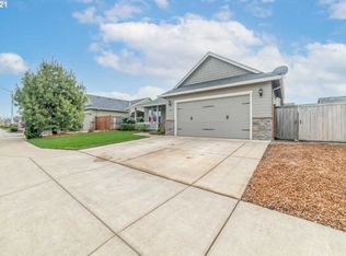 1077 Ladd Ave, Junction City, OR 97448