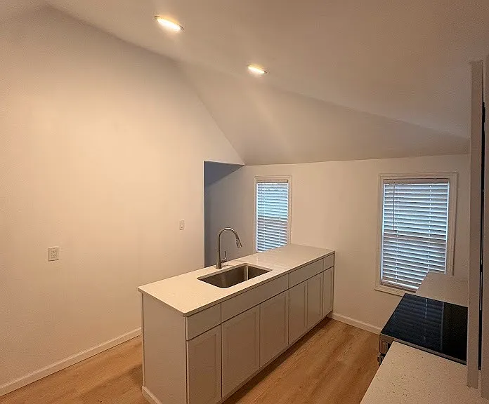 135 Lawndale Ave — Photo 5
