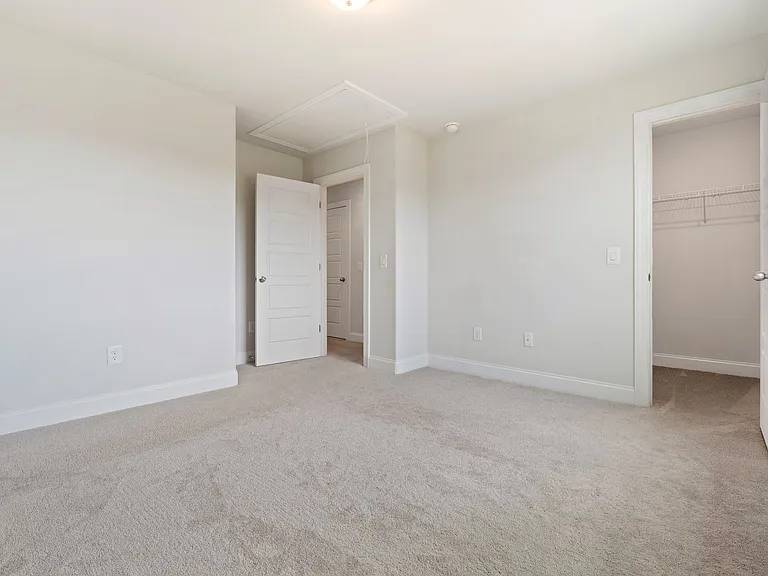 1033 Bonanza Ln — Photo 13