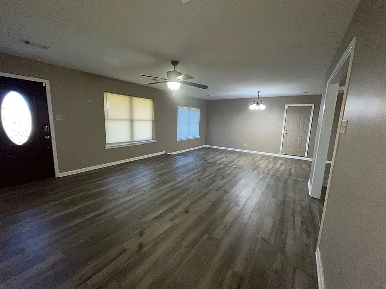 1101 Lehman Dr — Photo 14