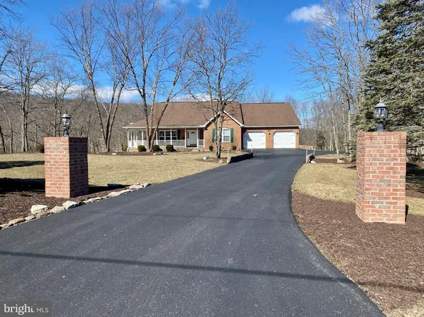 563 Sapphire Dr, Hedgesville, WV 25427