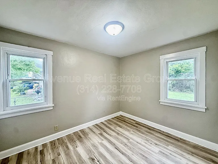 927 N Elm Ave — Photo 9