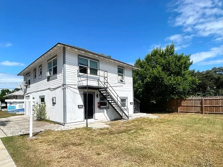 135 N Martin Luther King Junior Ave #B — Photo 18