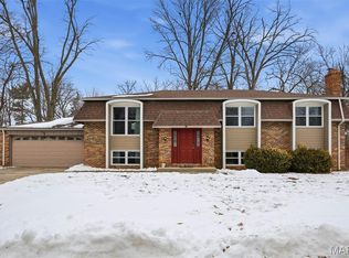221 Jubaka Dr, Fairview Heights, IL 62208