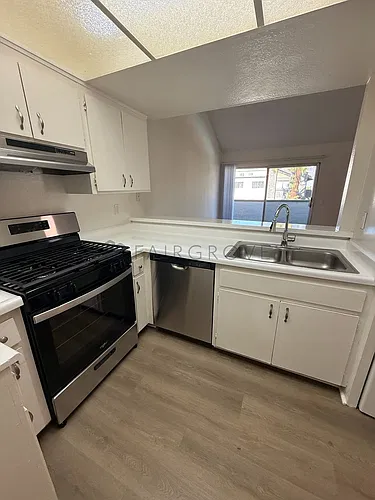 Floor plan 208
