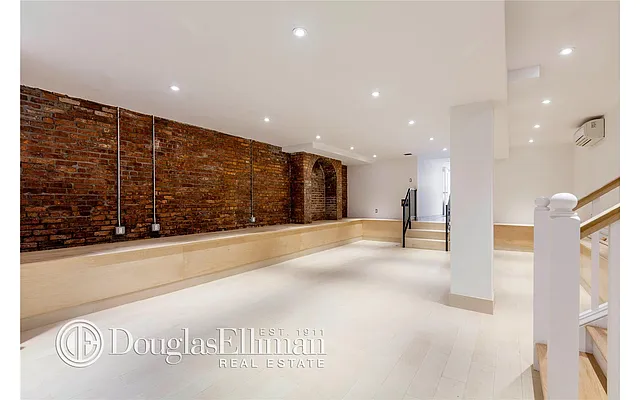 Sold by Douglas Elliman | media 20