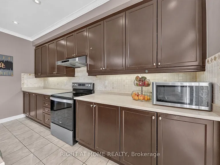 54 Boundbrook Dr — Photo 20