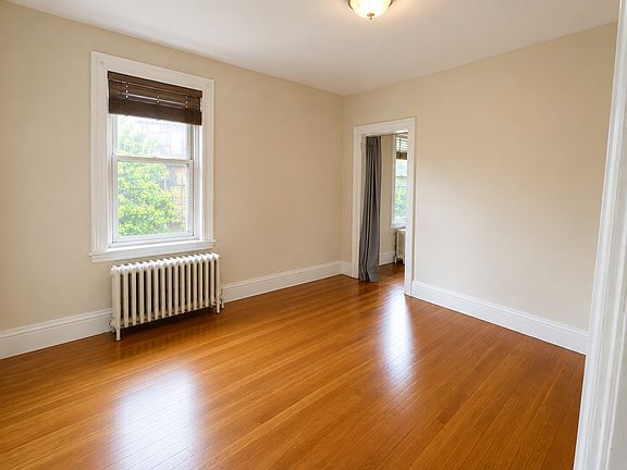 5th image of 217 Newbury St APT 5