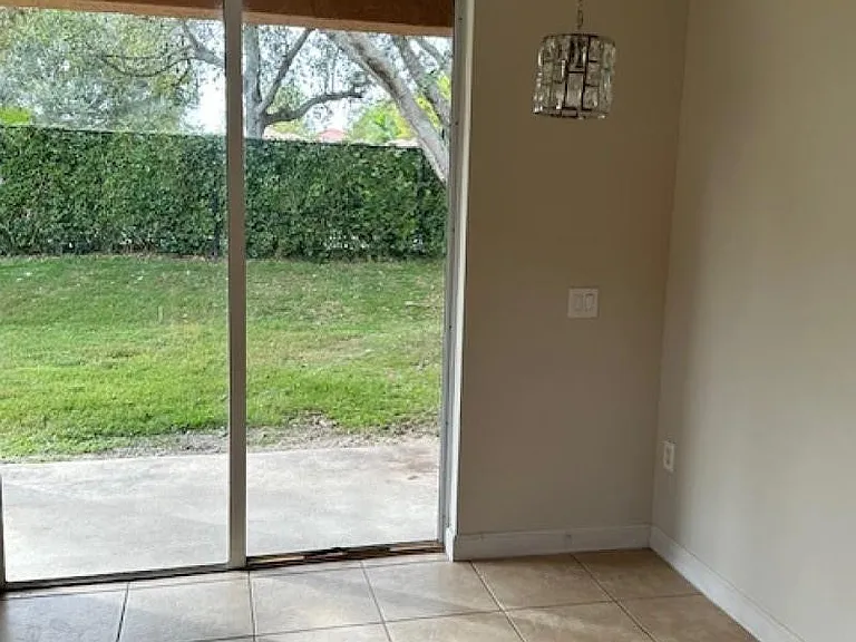 1008 NE 39th Ave — Photo 6