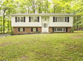 10 Old Allamuchy Rd, Hackettstown, NJ 07840