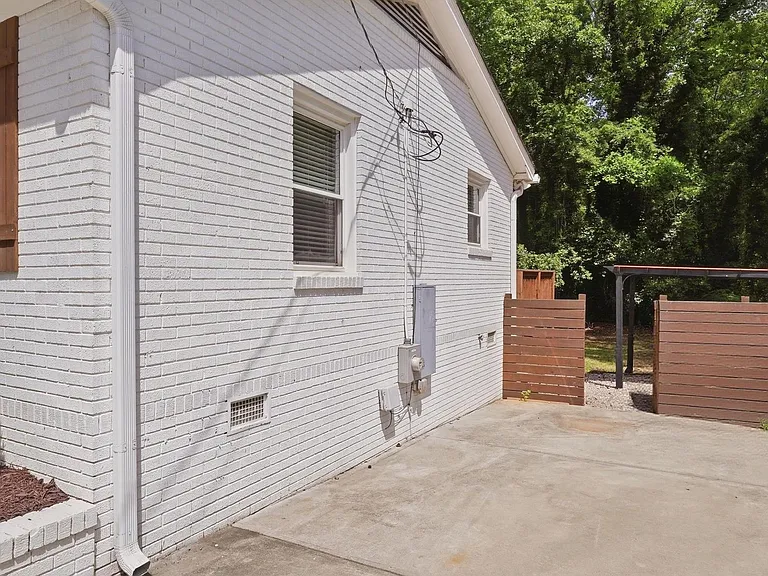 4239 Dinglewood Ave — Photo 13