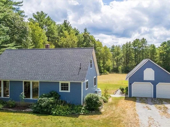 33 Hunt Road, Vassalboro, ME 04989
