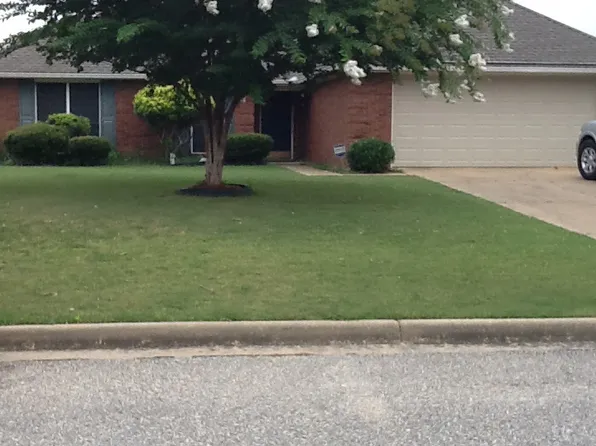 3618 Farmfield Ln, Montgomery, AL 36116