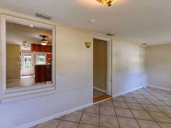 4th image of 22 S Palmway Ave