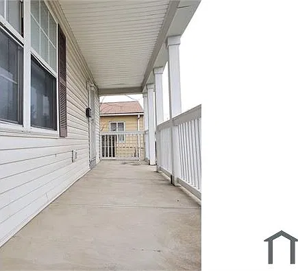 3 bed, $1,672 — Photo 2