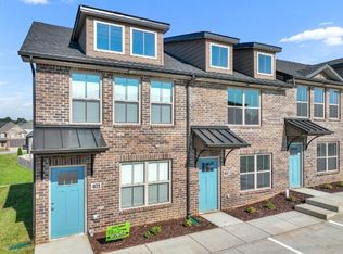 1000 Henry Place Blvd, Clarksville, TN 37042