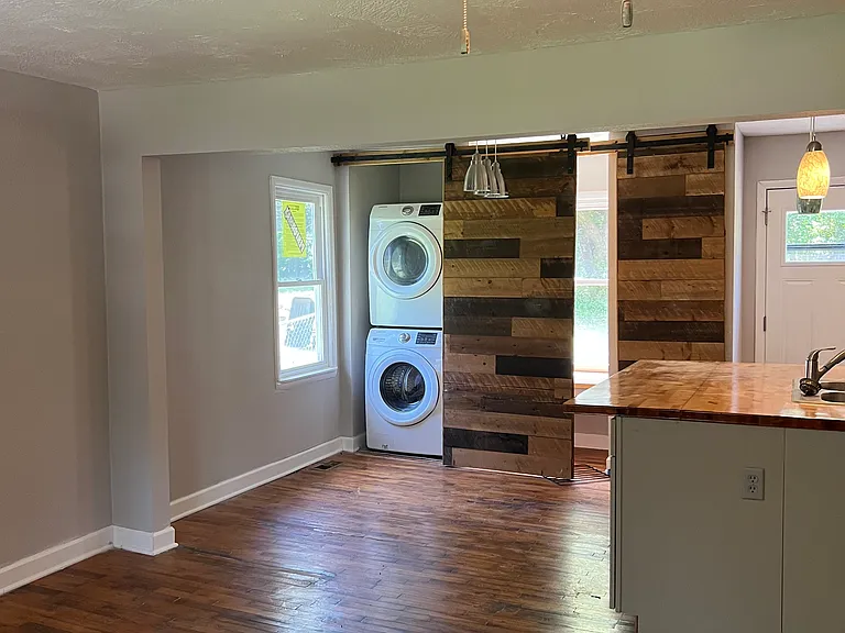 2910 W Harrison St — Photo 4
