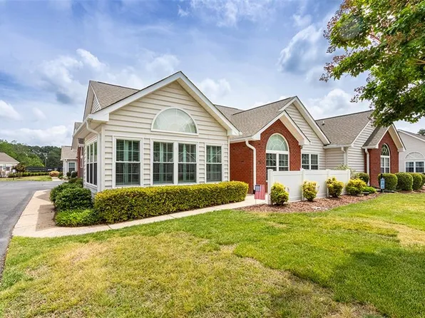 109 Villa Dr, Poquoson, VA 23662