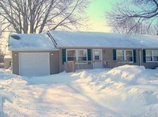 905 22nd St, Spirit Lake, IA 51360