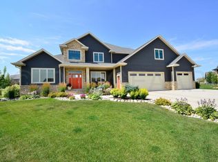 5474 Raboin Cir, Grand Forks, ND 58201