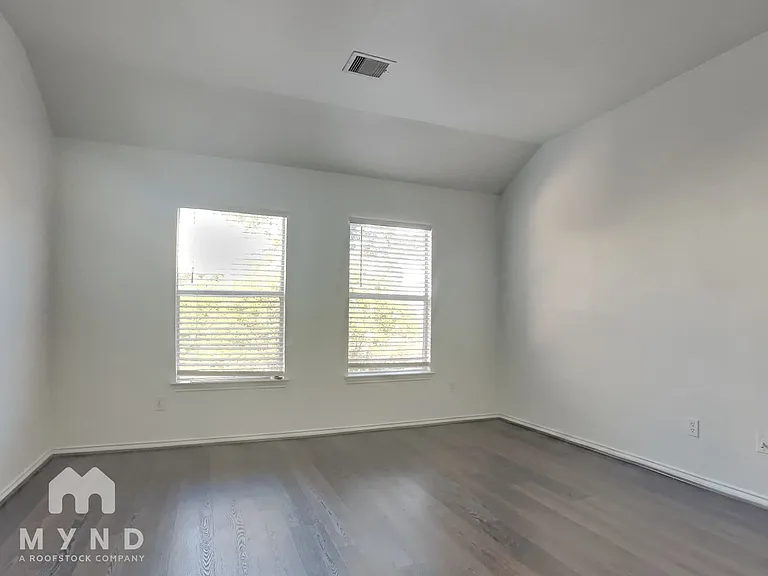 1210 Palmer St — Photo 8