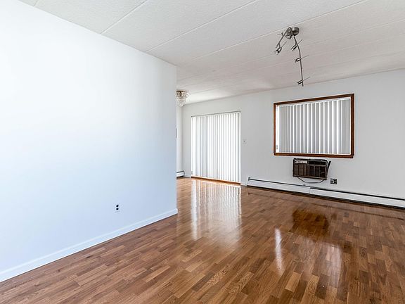 3rd image of 6531 52nd Ave APT 1C