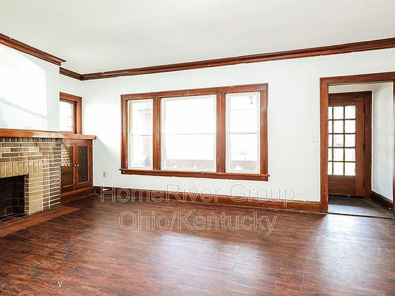 5th image of 15713 Grovewood Ave Unit 1