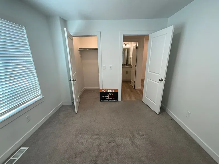 3104 N 1625 E — Photo 16