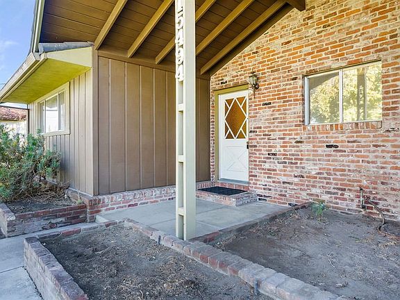 3rd image of 15494 S Cottage Ave