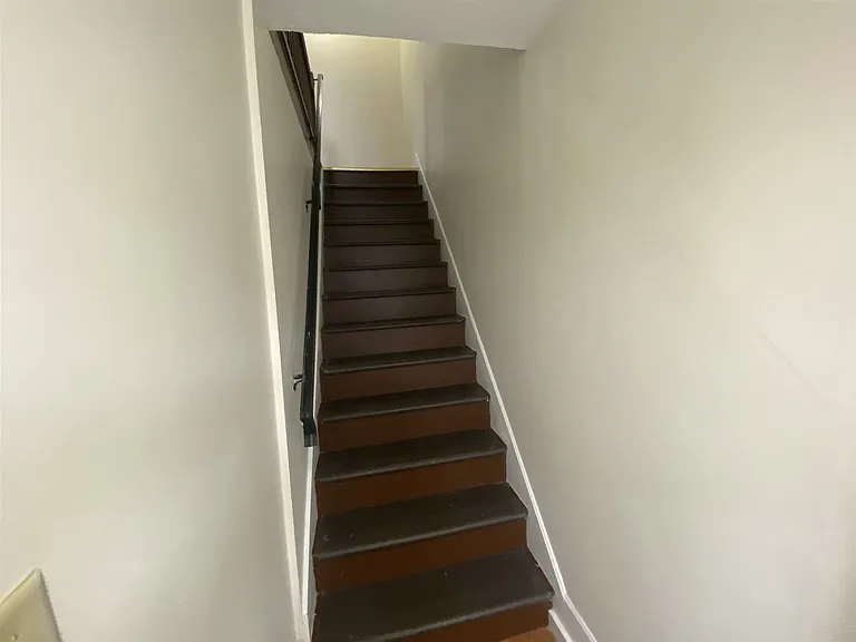 22 Ferry St #2 — Photo 17