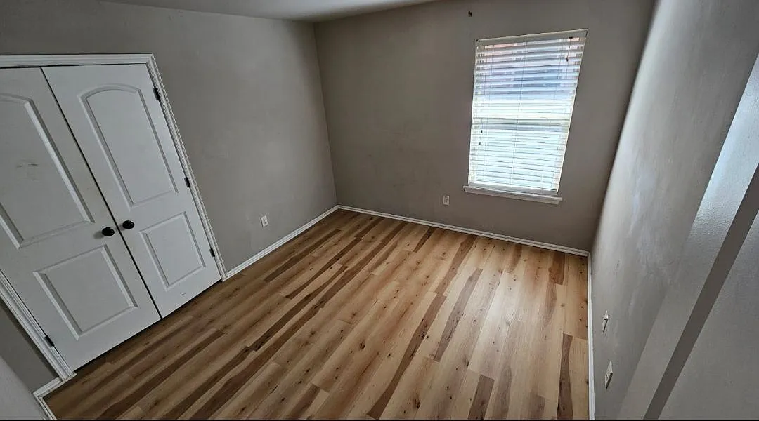 3 bed, 2.0 bath, 1240 sqft, $1,650 — Photo 2