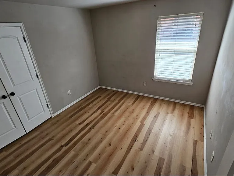 12812 Heritage Oaks Dr — Photo 2