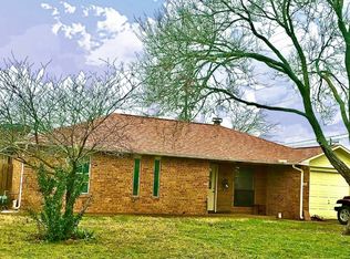102 Mesa Dr, Glenn Heights, TX 75154