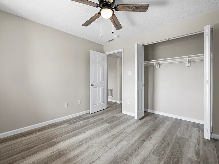 1064 Willowdale Rd #H — Photo 7