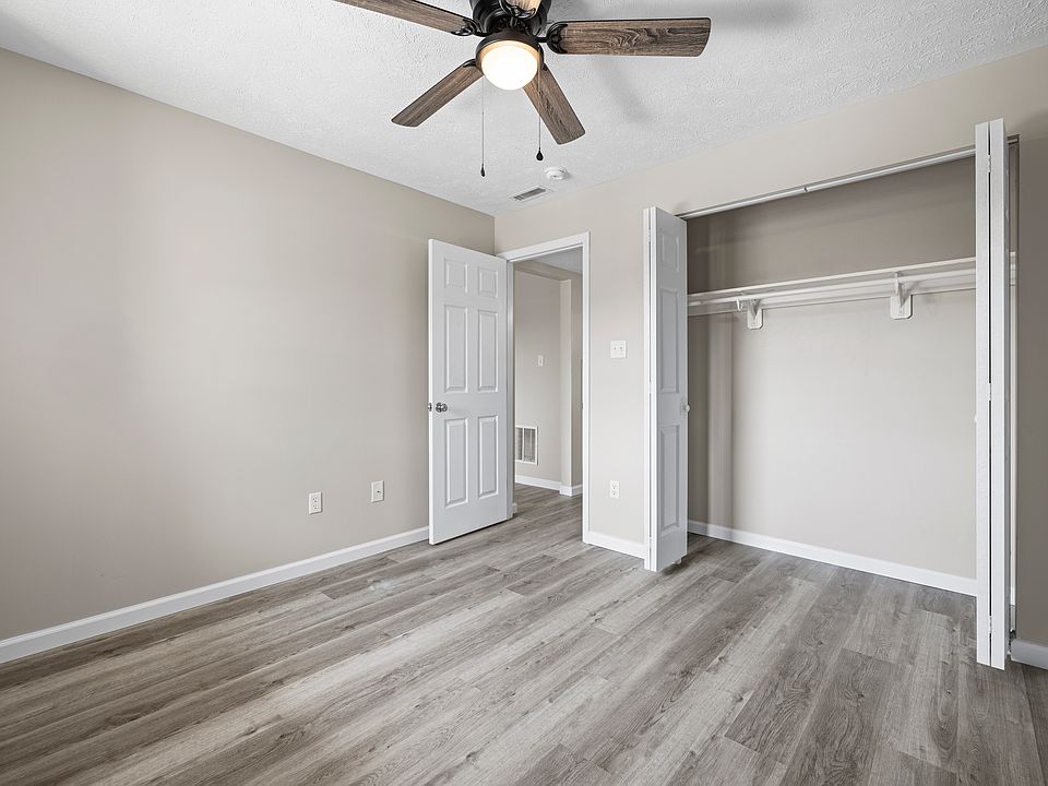 Large bedroom with closet. Reinforced closet shelving.