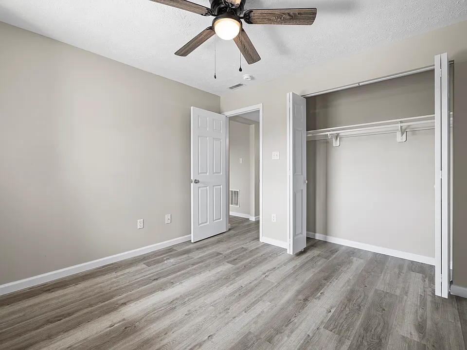 Large bedroom with closet. Reinforced closet shelving.