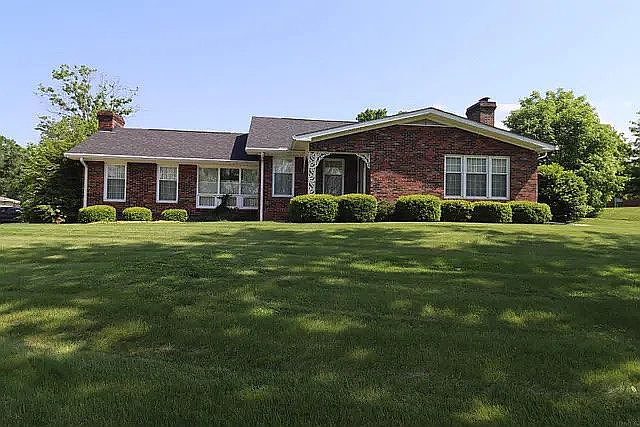 1st image of 742 E State Road 56