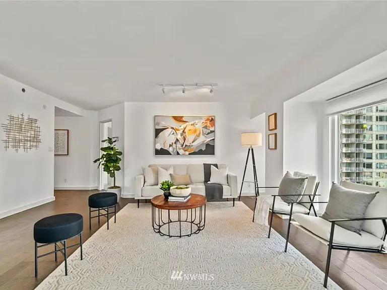 121 Vine St #1506 — Photo 10