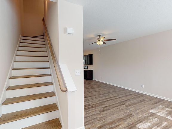 5th image of 304 Bogle St