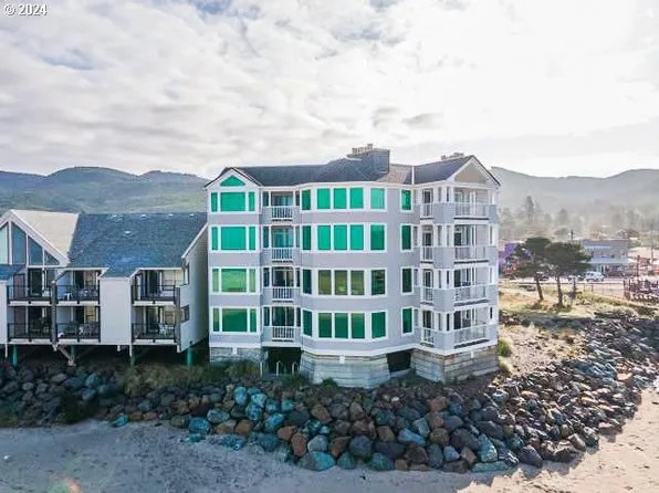 115 N Miller St, Rockaway Beach, OR 97136