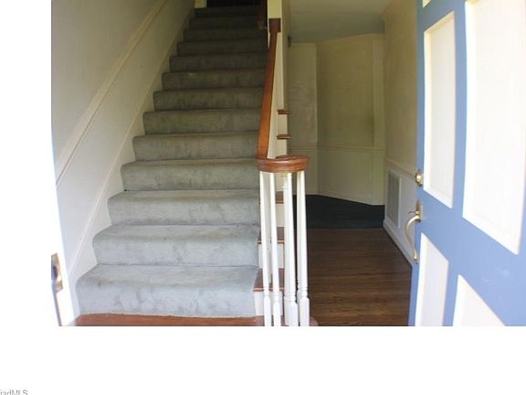 2nd image of 223 Windsor Park Dr