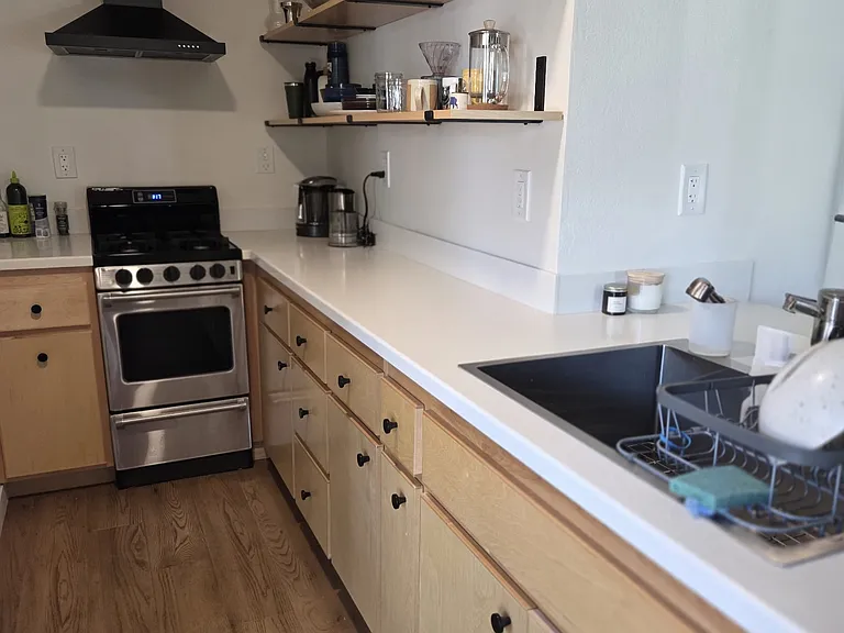 2319 Carleton St #B — Photo 2