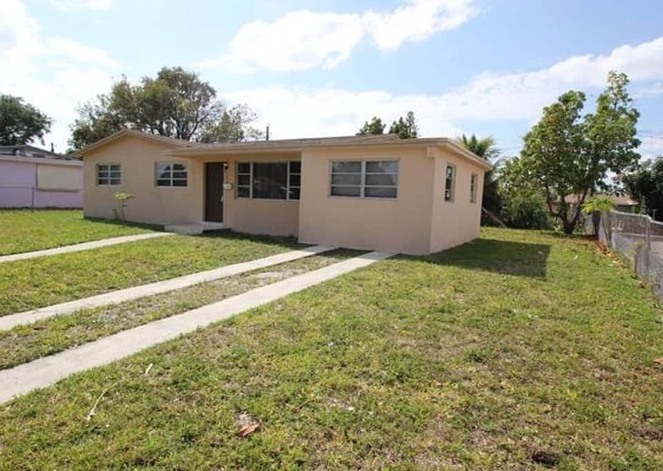 1st image of 1440 NW 194th St