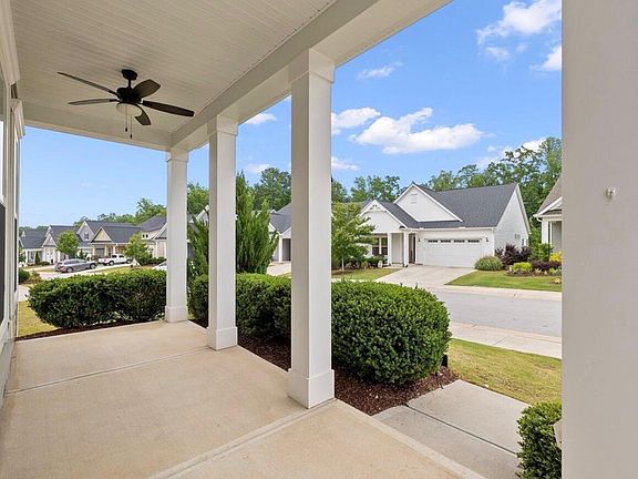 3rd image of 313 Warm Wind Dr