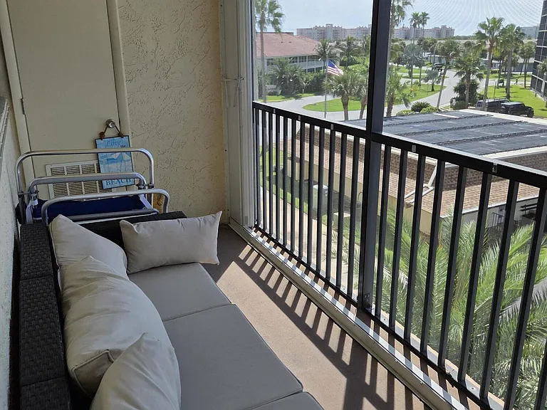 500 Palm Springs Blvd #407 — Photo 18