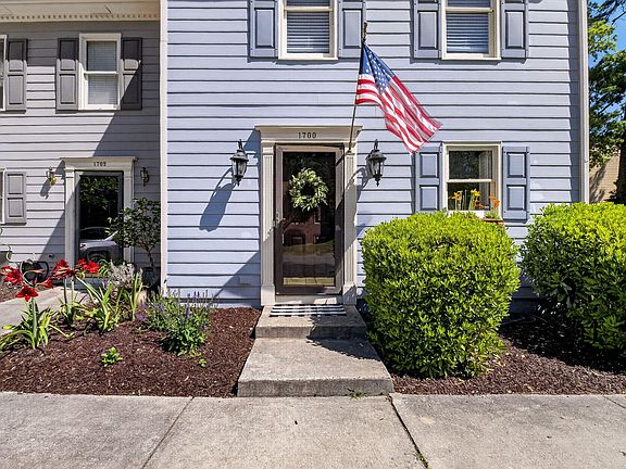 2nd image of 1700 Township Cir